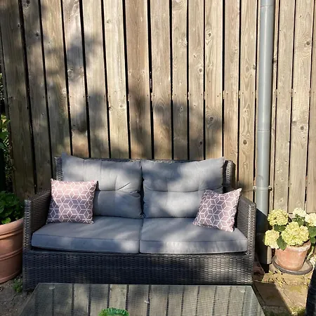 Du Hibou - Jolie Dependance Sur Verger *